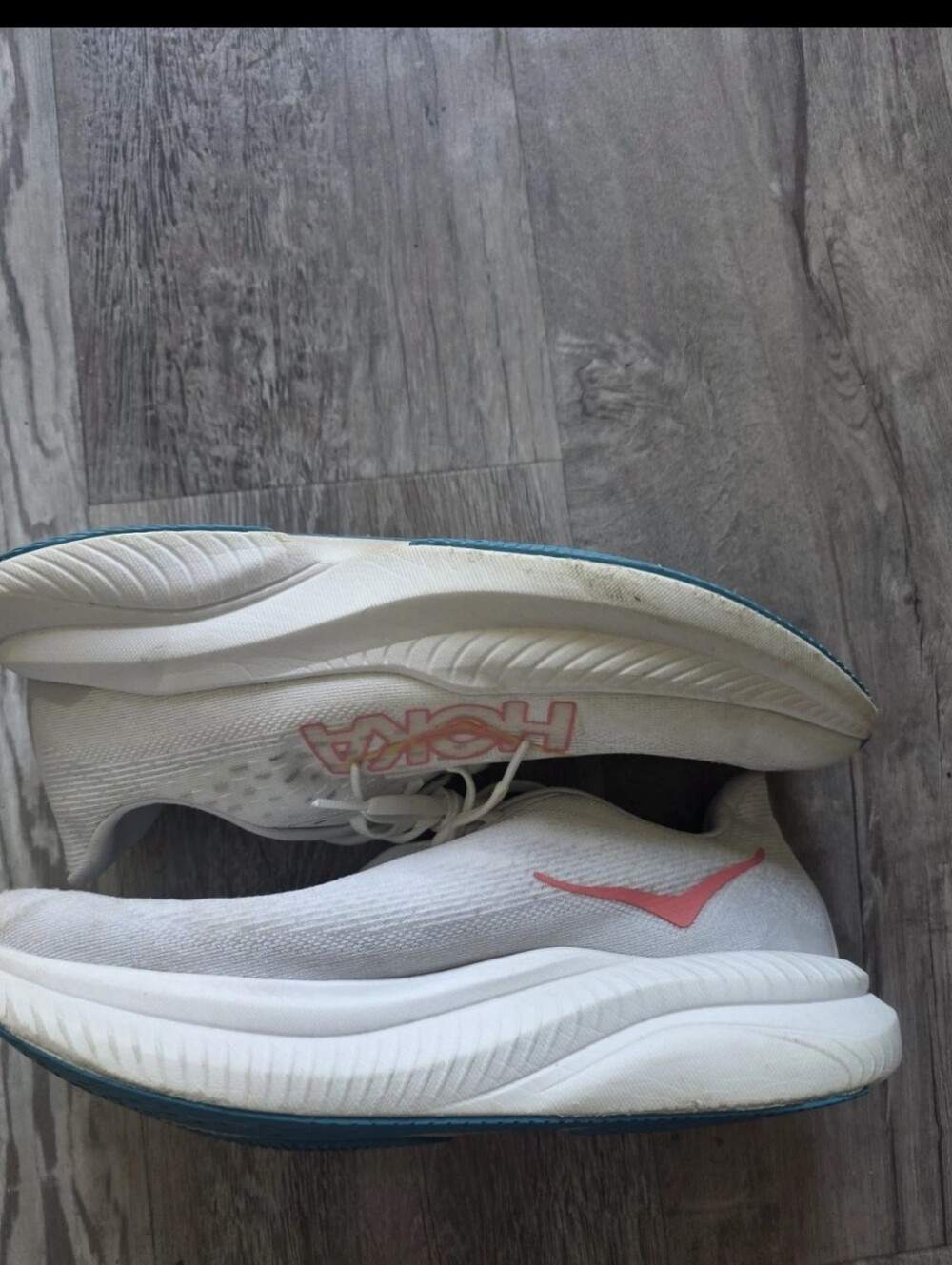 Hoka One One Mach 6 running Sneaker Size 9 B